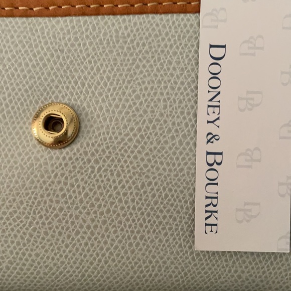 Dooney & Bourke wallet - Picture 4 of 4